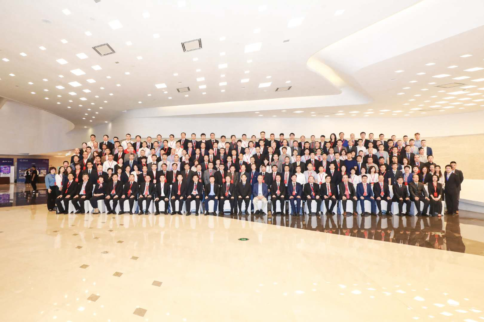 与知名科研院所产学基地合作